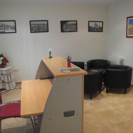 Hostal Alfajarin El Burgo de Ebro Экстерьер фото