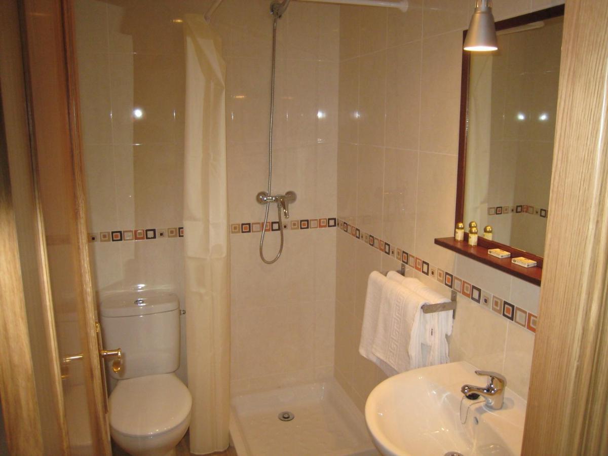 Hostal Alfajarin El Burgo de Ebro Номер фото